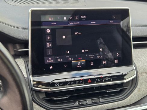 Used 2022 Jeep Compass Latitude w/ Sun and Sound Group image 26