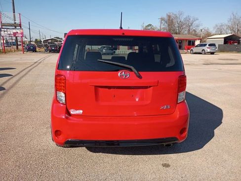 Used 2014 Scion xB image 4