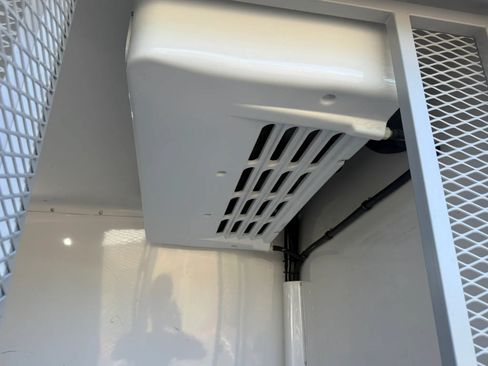 Used 2019 Ford Transit 250 148 Medium Roof RWD image 28