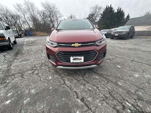 Used 2022 Chevrolet Trax LT w/ LT Convenience Package image 32