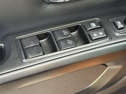 Used 2024 Nissan Titan PRO-4X w/ Pro-4x Convenience Package AWD/4WD image 26