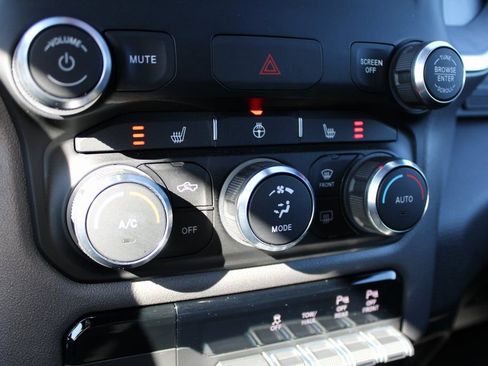 Used 2022 RAM 1500 Big Horn AWD/4WD image 24