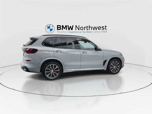 New 2026 BMW X5 xDrive40i w/ M Sport Package AWD/4WD image 4