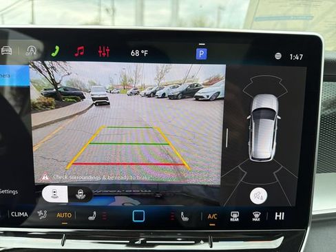 New 2026 Volkswagen Tiguan SE AWD/4WD image 18