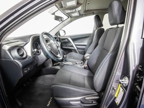 Used 2016 Toyota RAV4 XLE FWD image 8