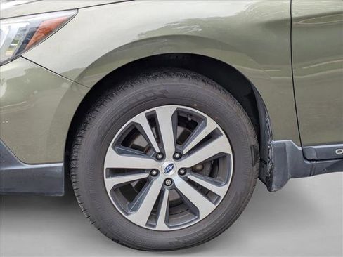 Used 2018 Subaru Outback 2.5i Limited AWD/4WD image 14