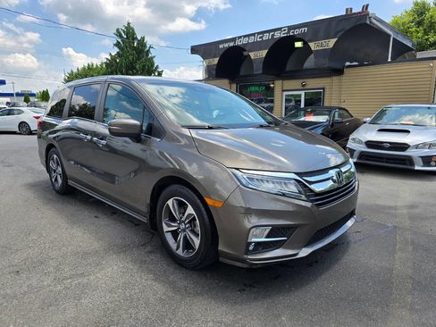 Used 2018 Honda Odyssey Touring image 1
