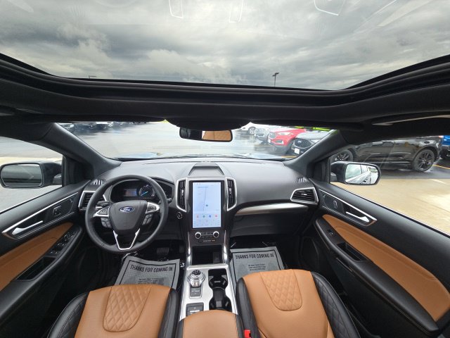 Used 2024 Ford Edge Titanium w/ Titanium Elite Package AWD/4WD image 9