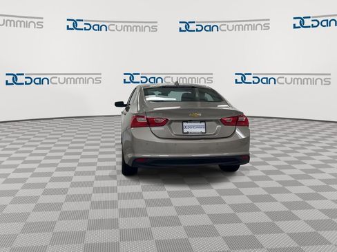 Used 2025 Chevrolet Malibu LT FWD image 7