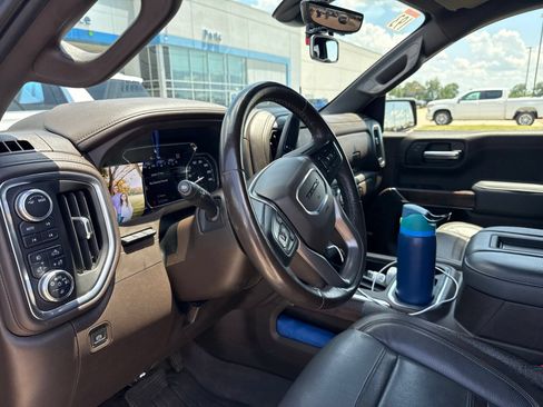 Used 2021 GMC Sierra 1500 Denali w/ Technology Package AWD/4WD image 10