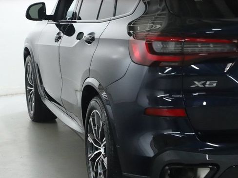Used 2023 BMW X5 xDrive40i w/ M Sport Package AWD/4WD image 44