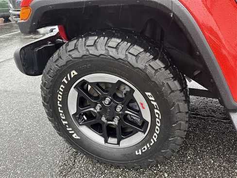 Used 2021 Jeep Wrangler Unlimited Sahara image 11