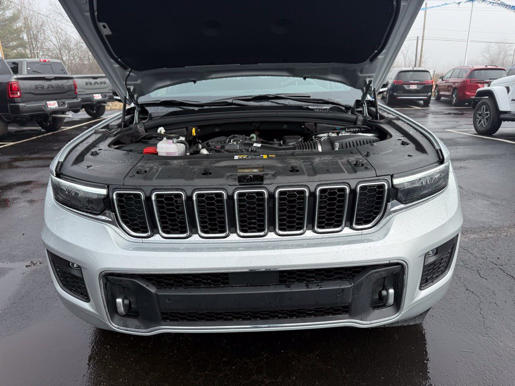 New 2025 Jeep Grand Cherokee Overland AWD/4WD image 56