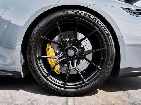 Used 2025 Porsche 911 GT3 RWD image 24