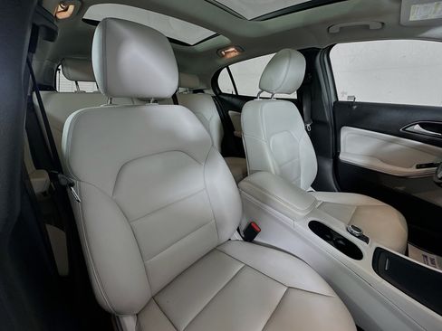 Used 2015 Mercedes-Benz GLA 250 4MATIC image 27