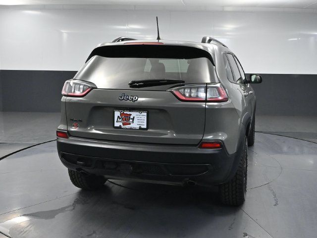 Used 2019 Jeep Cherokee Latitude AWD/4WD image 5