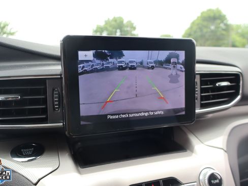 Used 2023 Ford Explorer XLT w/ Equipment Group 202A RWD image 22