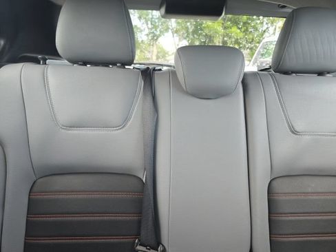 Used 2023 Nissan Kicks SR w/ SR Premium Package FWD image 12