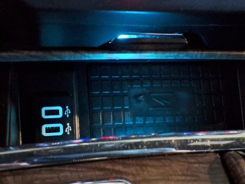 Used 2019 Ford Expedition Max Limited image 24