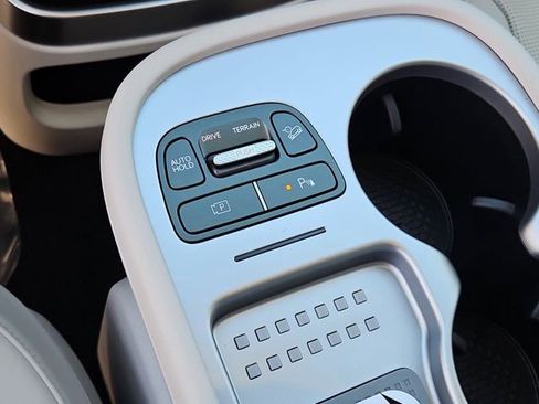 New 2026 Hyundai Ioniq 9 SEL image 25