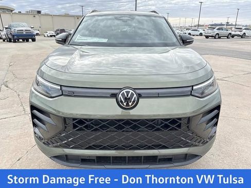 New 2026 Volkswagen Tiguan SE R-Line FWD image 8