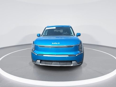 Used 2026 Kia EV9 Wind image 3
