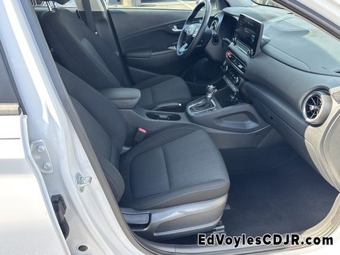 Used 2023 Hyundai Kona SEL w/ Convenience Package image 17