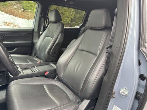 Used 2023 Honda Odyssey Sport image 12