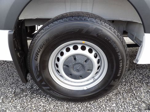 Used 2023 Mercedes-Benz Sprinter 2500 image 50