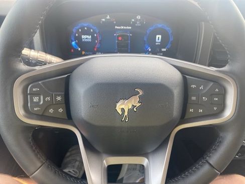 New 2025 Ford Bronco Badlands image 21