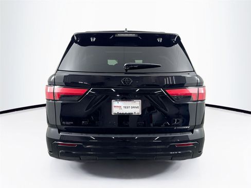 Certified 2025 Toyota Sequoia Platinum image 7