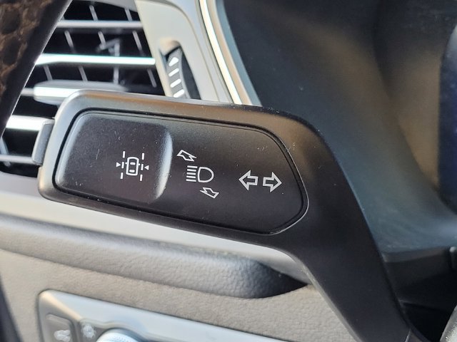 Used 2022 Ford Escape Titanium FWD image 32