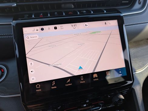 New 2025 Jeep Grand Cherokee Limited w/ Black Appearance Package image 24