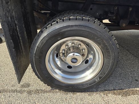 Used 2019 Ford F550 4x4 SuperCab Super Duty image 13