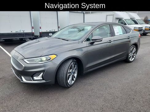 Used 2020 Ford Fusion Titanium image 3