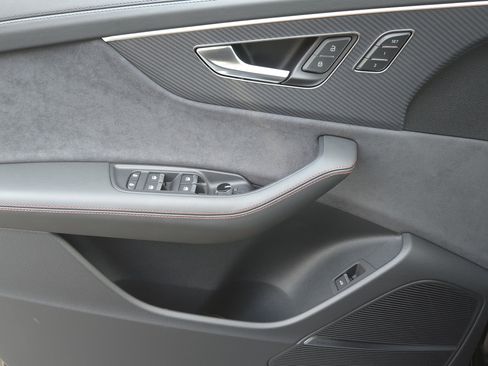 New 2026 Audi SQ8 Prestige image 21