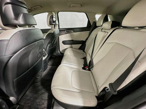 Used 2024 Kia Sportage EX FWD image 28