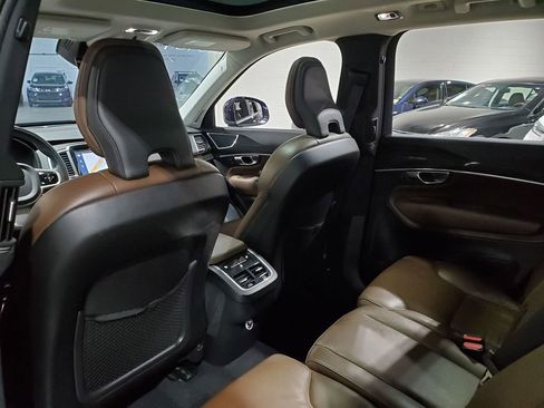 Used 2019 Volvo XC90 T6 Momentum w/ Advanced Package image 29
