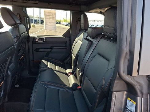 Used 2024 Ford Bronco Badlands AWD/4WD image 10