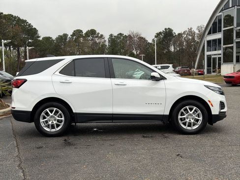 Used 2023 Chevrolet Equinox LT image 11