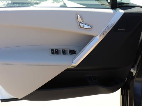 Used 2025 BMW iX xDrive50 w/ Convenience Package image 15