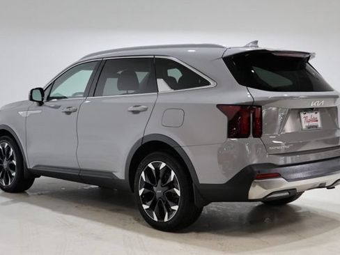 Used 2026 Kia Sorento EX FWD image 6
