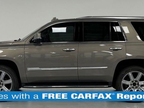 Used 2019 Cadillac Escalade Premium Luxury image 2