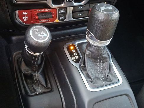 Used 2025 Jeep Wrangler Unlimited Rubicon 4xe w/ Safety Group image 14