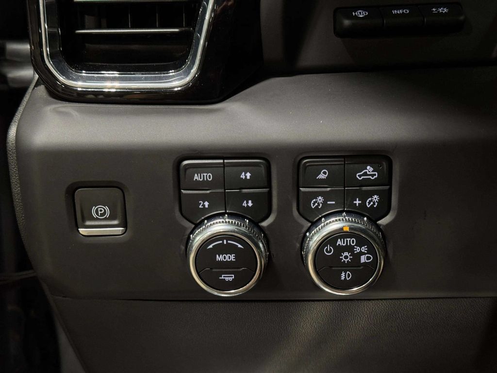 Used 2023 GMC Sierra 1500 Denali w/ Denali Reserve Package AWD/4WD image 20