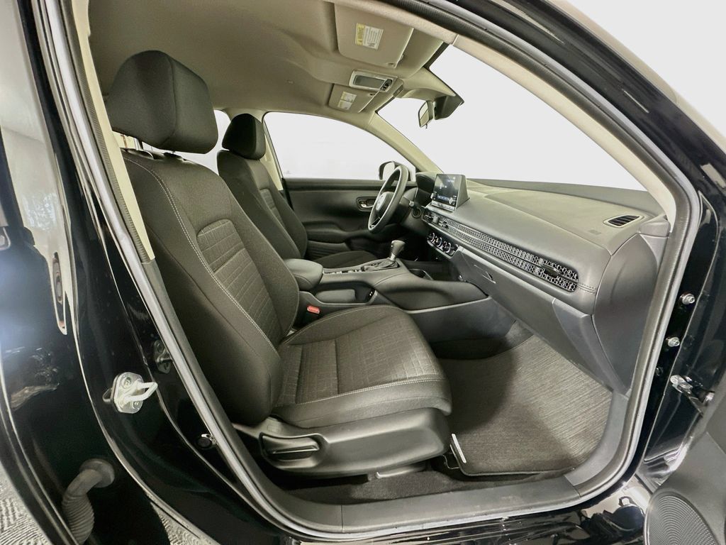 Certified 2024 Honda HR-V LX image 25