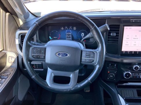 Certified 2023 Ford F250 Lariat w/ Chrome Package image 6