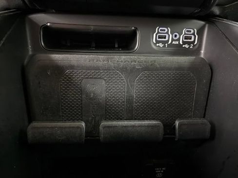 Used 2022 RAM 1500 Laramie AWD/4WD image 23