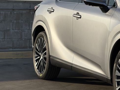 New 2026 Lexus RX 350 RX 350h Premium+ image 5