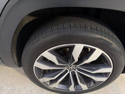 Used 2021 Volkswagen Atlas SEL Premium image 7